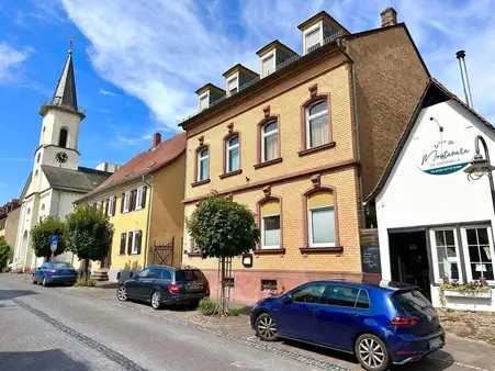3-Familienhaus als Kapitalanlage im Herzen von Friedrichsdorf!