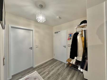 Flur - Etagenwohnung in 63796 Kahl mit 78m² kaufen