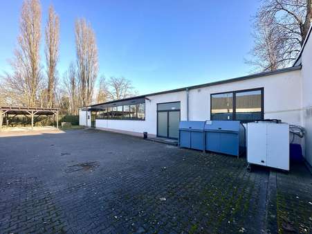 Hofbereich - Parkplätze Hofbereich - Parkplätze - Halle in 63071 Offenbach mit 291m² kaufen