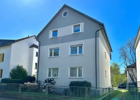 Modernisiertes 3 Familienhaus - Gute Wohnlage!