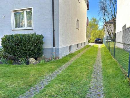 Einfahrt - Mehrfamilienhaus in 63071 Offenbach mit 229m² kaufen