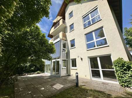 Rückansicht - Erdgeschosswohnung in 63069 Offenbach mit 175m² mieten