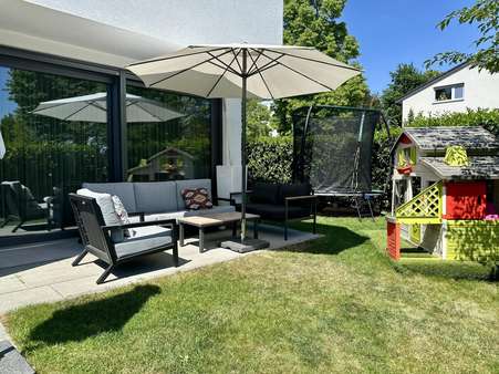 Terrasse mit Garten - Doppelhaushälfte in 63069 Offenbach mit 212m² kaufen