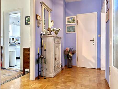 Flur im Erdgeschoss Flur im Erdgeschoss - Einfamilienhaus in 63075 Offenbach mit 143m² kaufen