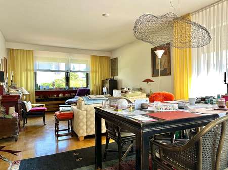 Wohnzimmer im Erdgeschoss Wohnzimmer im Erdgeschoss - Einfamilienhaus in 63075 Offenbach mit 143m² kaufen