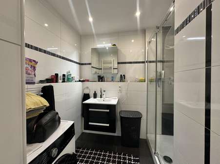 Duschbad - Etagenwohnung in 63065 Offenbach mit 68m² kaufen