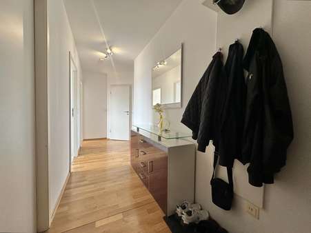 Flur - Etagenwohnung in 63065 Offenbach mit 68m² kaufen