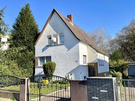 Vorderansicht Haus - Grundstück in 63073 Offenbach mit 845m² kaufen