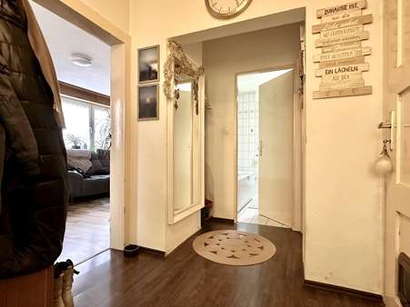 Flur im Erdgeschoss  - Einfamilienhaus in 63073 Offenbach mit 118m² kaufen