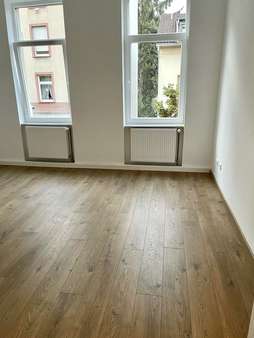 Zimmer im 1. Obergeschoss - Mehrfamilienhaus in 63065 Offenbach mit 228m² kaufen