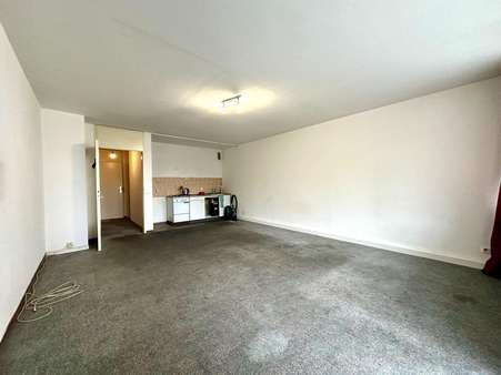 Wohn-/ Schlafzimmer Wohn-/ Schlafzimmer - Etagenwohnung in 63065 Offenbach mit 42m² kaufen