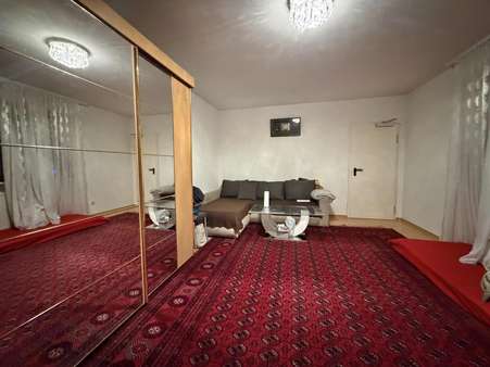 Wohn-/Schlafzimmer Wohn-/Schlafzimmer - Etagenwohnung in 63069 Offenbach mit 40m² kaufen