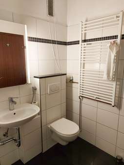 Badezimmer mit Dusche - Appartement in 63454 Hanau mit 44m² kaufen
