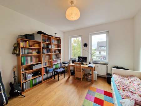 Kinderzimmer / Büro - Etagenwohnung in 63452 Hanau mit 113m² kaufen