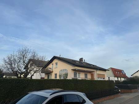 Ansicht vom Feld aus - Einfamilienhaus in 63594 Hasselroth mit 195m² kaufen