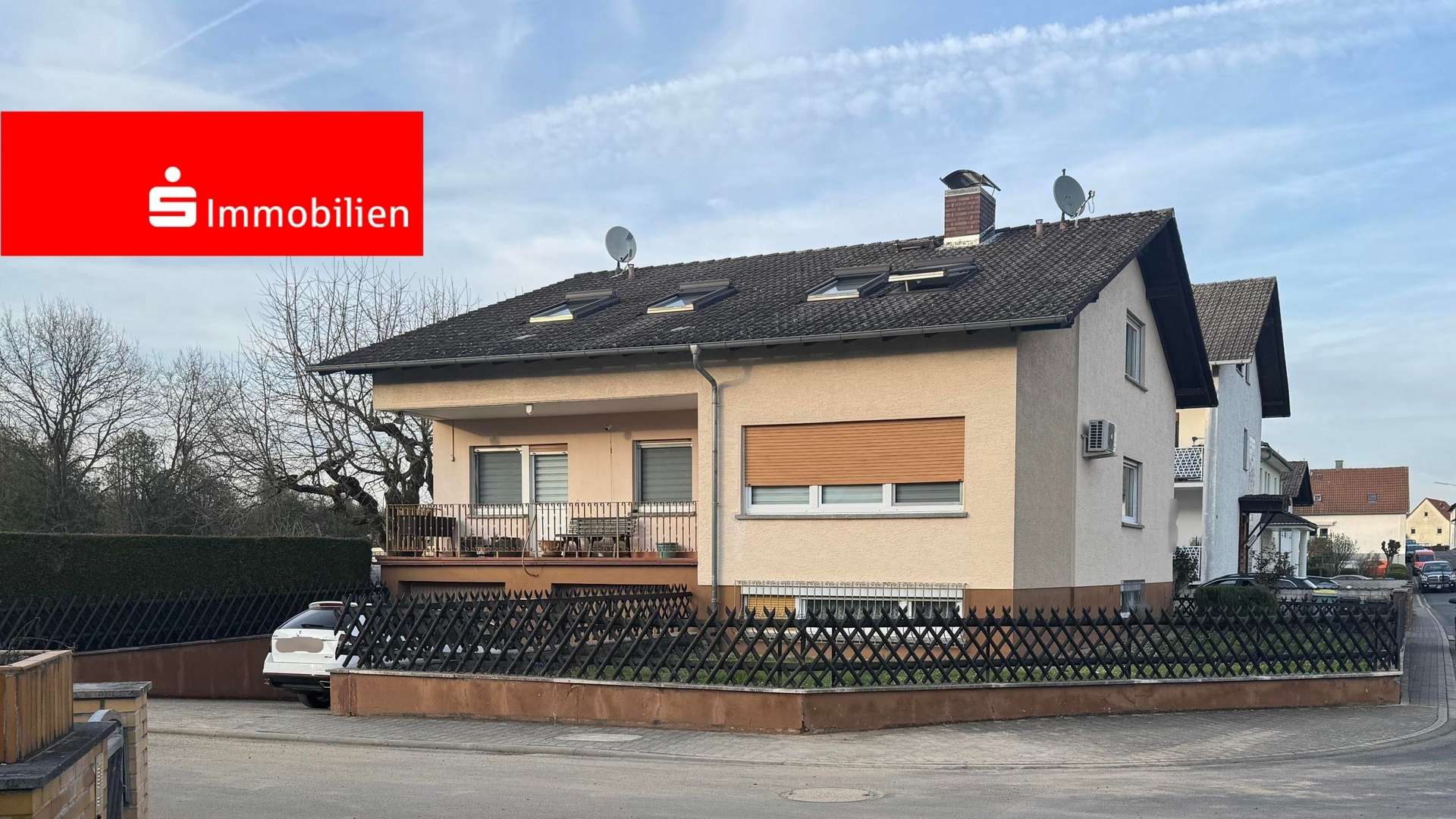 Strassenansicht - Einfamilienhaus in 63594 Hasselroth mit 195m² kaufen