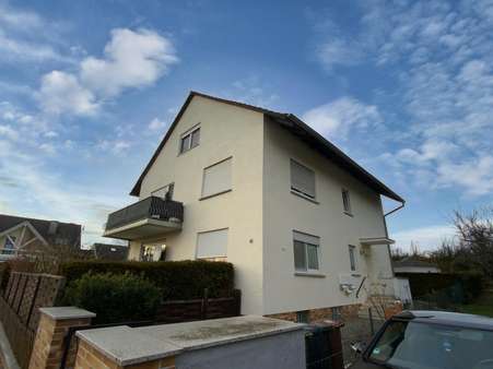 Frontansicht - Dachgeschosswohnung in 63543 Neuberg mit 72m² kaufen
