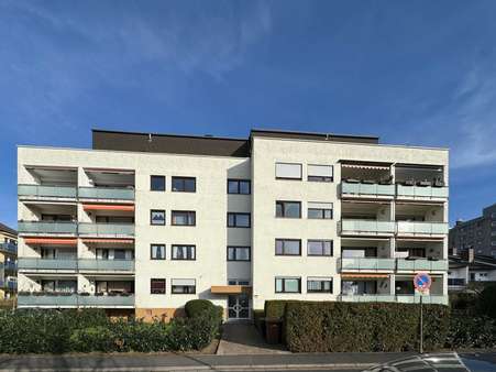 Strassenansicht - Etagenwohnung in 63517 Rodenbach mit 149m² kaufen