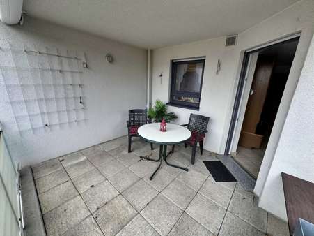 Balkon - Etagenwohnung in 61118 Bad Vilbel mit 90m² kaufen
