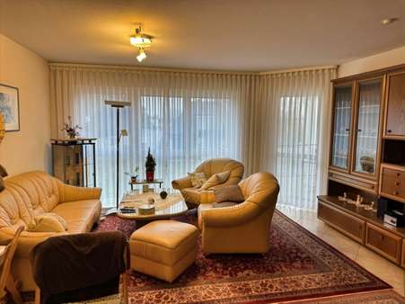 Wohnbereich - Etagenwohnung in 61118 Bad Vilbel mit 90m² kaufen