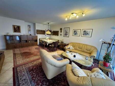 Wohnen und Essen - Etagenwohnung in 61118 Bad Vilbel mit 90m² kaufen
