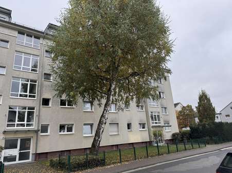 Strassenseite - Etagenwohnung in 60388 Frankfurt mit 100m² kaufen