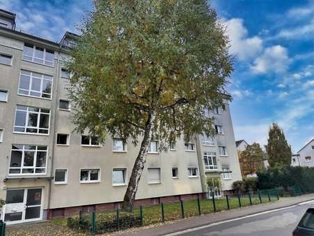 Strassenseite - Etagenwohnung in 60388 Frankfurt mit 100m² kaufen