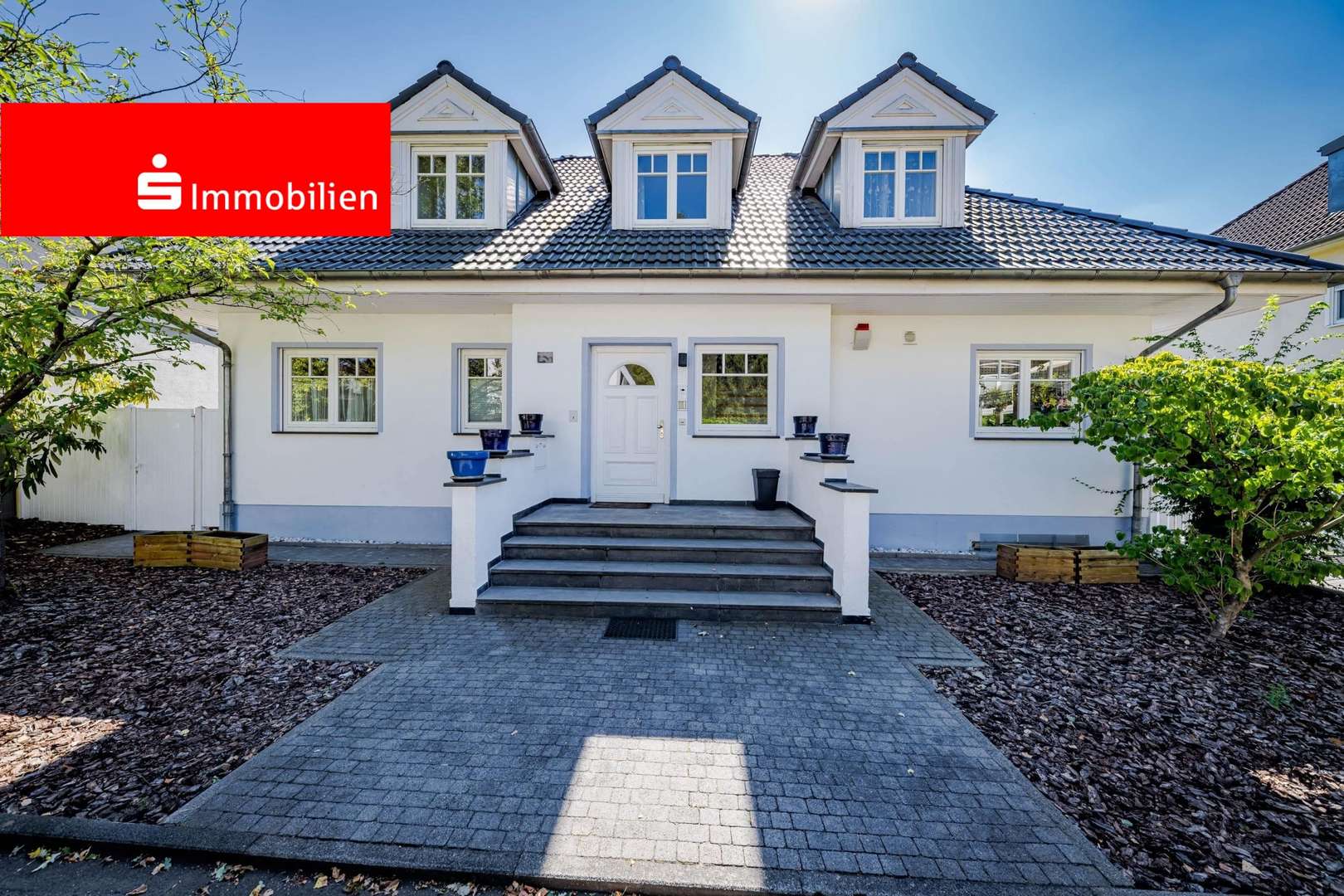 Außenansicht Außenansicht - Einfamilienhaus in 63454 Hanau mit 234m² kaufen