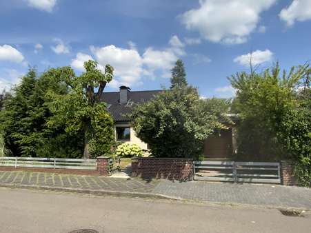 Außenansicht Außenansicht - Einfamilienhaus in 63454 Hanau mit 185m² kaufen