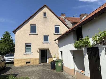 Außenansicht Hof - Einfamilienhaus in 63538 Großkrotzenburg mit 110m² kaufen