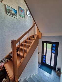 Treppenhaus Treppenhaus - Zweifamilienhaus in 63526 Erlensee mit 202m² kaufen