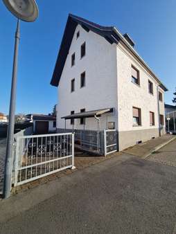 Außenansicht Außenansicht - Mehrfamilienhaus in 63526 Erlensee mit 212m² kaufen