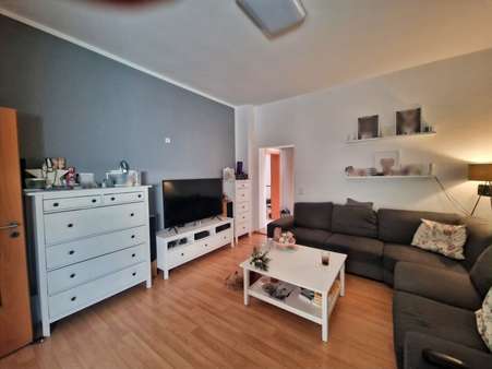 Erdgeschoss Wohnzimmer Erdgeschoss Wohnzimmer - Mehrfamilienhaus in 63526 Erlensee mit 212m² kaufen