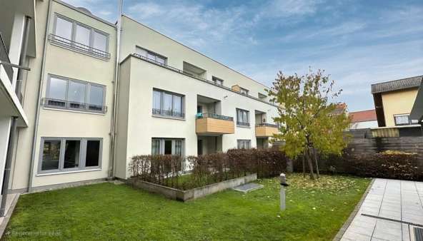 Innenhof Innenhof - Erdgeschosswohnung in 63454 Hanau mit 60m² als Kapitalanlage kaufen