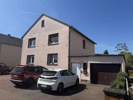 Strassenseite Strassenseite - Zweifamilienhaus in 63526 Erlensee mit 314m² kaufen