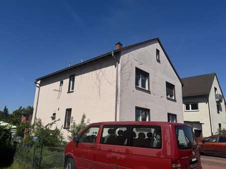 Strassenseite Strassenseite - Zweifamilienhaus in 63526 Erlensee mit 314m² kaufen