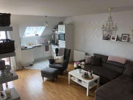 Wohnbereich vor Mietbezug Wohnbereich vor Mietbezug - Dachgeschosswohnung in 63454 Hanau mit 80m² als Kapitalanlage kaufen