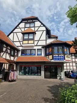 Denkmalgeschützes Gewerbe und Wohn-Ensemble im Herzen von Bruchköbel