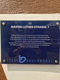 Vermerk zur Historie des Fachwerkhauses Vermerk zur Historie des Fachwerkhauses - Mehrfamilienhaus in 63486 Bruchköbel mit 110m² kaufen