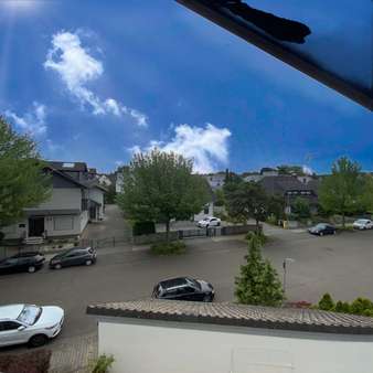 Ausblick Balkon Ausblick Balkon - Dachgeschosswohnung in 63456 Hanau mit 53m² kaufen