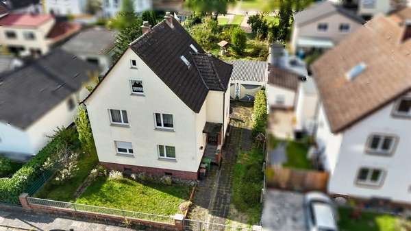 Straßenseite von oben Straßenseite von oben - Zweifamilienhaus in 63538 Großkrotzenburg mit 195m² kaufen