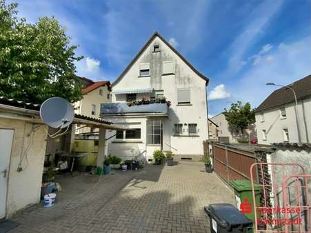 Rückansicht mit Hof - Mehrfamilienhaus in 64380 Roßdorf mit 103m² kaufen