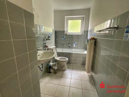 Badezimmer - Etagenwohnung in 64342 Seeheim-Jugenheim mit 56m² kaufen
