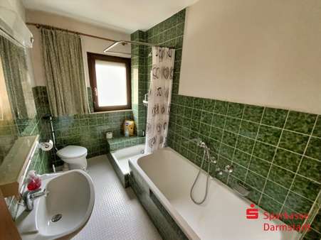 Badezimmer - Einfamilienhaus in 64380 Roßdorf mit 129m² kaufen