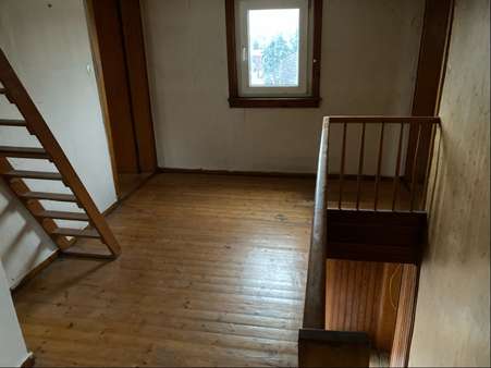 Flur Dachgeschoss - Einfamilienhaus in 64372 Ober-Ramstadt mit 99m² kaufen