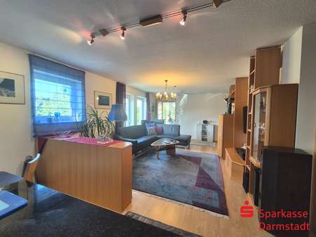 Wohnzimmer - Etagenwohnung in 64331 Weiterstadt mit 75m² kaufen