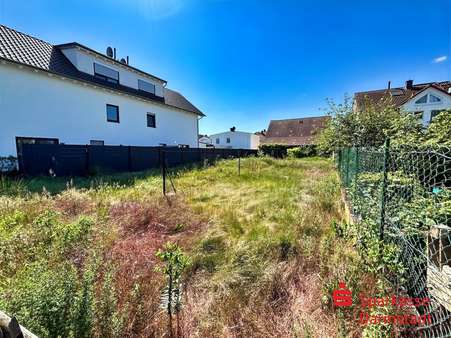 Blick von Straßenseite - Grundstück in 64331 Weiterstadt mit 593m² kaufen