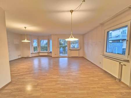 Wohn-Esszimmer - Einfamilienhaus in 64347 Griesheim mit 123m² mieten