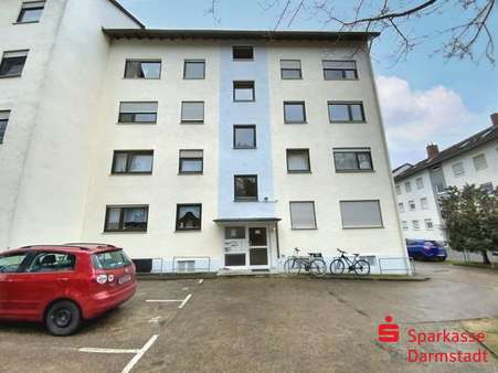 Ansicht von Parkplatz - Etagenwohnung in 64404 Bickenbach mit 68m² kaufen