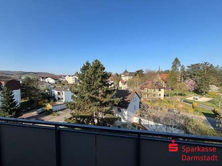 Blick von Balkon Blick von Balkon - Etagenwohnung in 64367 Mühltal mit 100m² kaufen